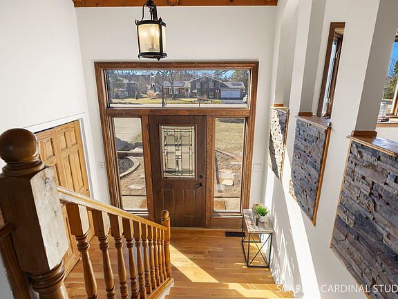 5th image of 24430 W Boulevard De John