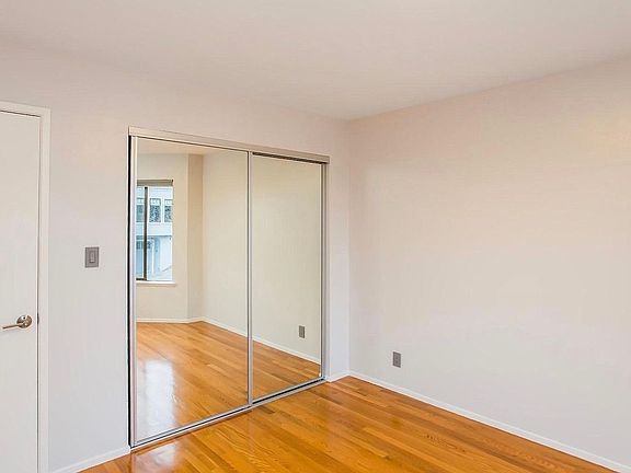 2nd image of 321 28th St #1