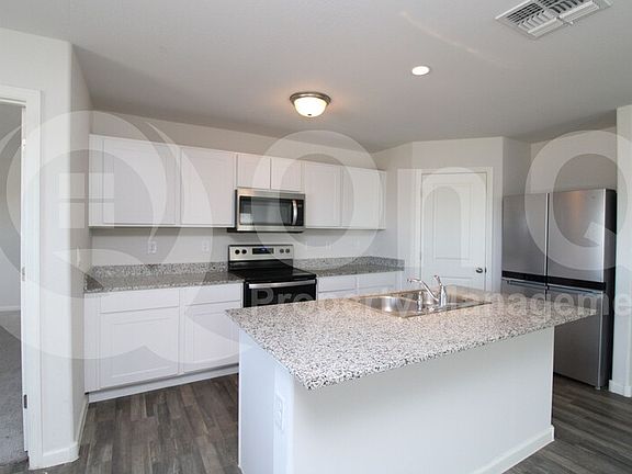 4th image of 2355 N Sand Hills Ct