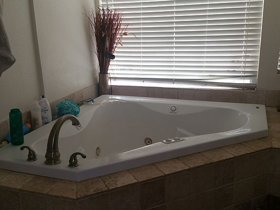 4th image of 16134 Placerita Canyon Rd