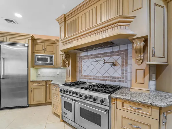 1 Euclid Road image 14 of 50