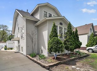 2726 S 60th Ct, Cicero, IL 60804