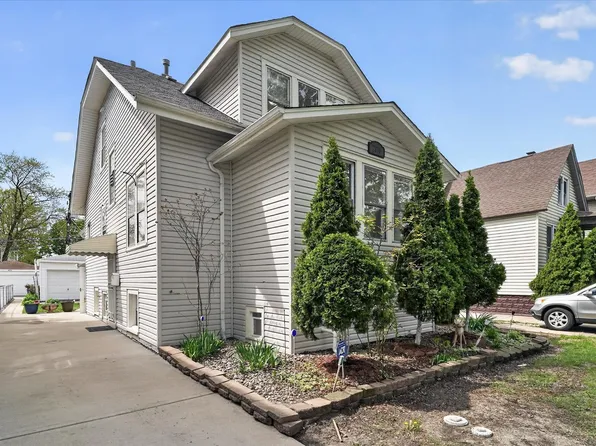 2726 S 60th Ct, Cicero, IL 60804