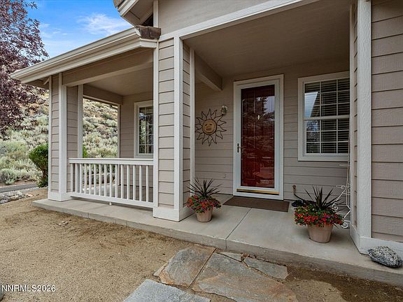 4th image of 102 Sussex Pl
