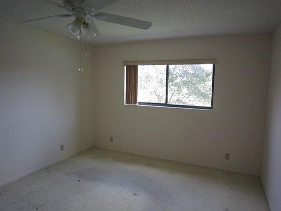 5th image of 5550 Witney Drive #202e