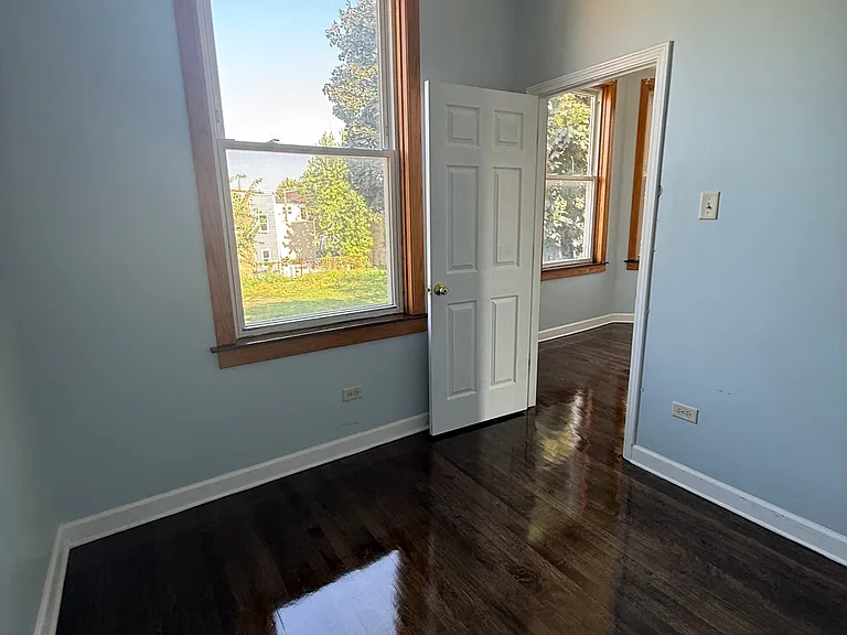 546 N Saint Louis Ave #2 — Photo 8