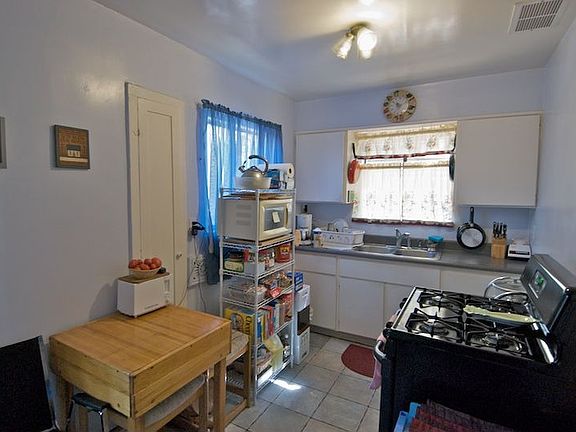 4th image of 1801 Yosemite Dr