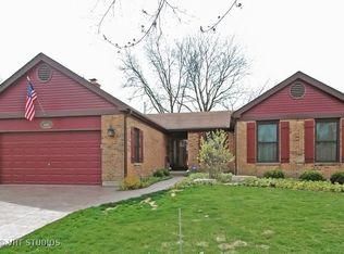 1605 Camelot Ln, Hoffman Estates, IL 60010