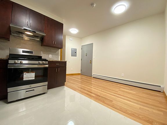 3rd image of 2465 85th St #1F