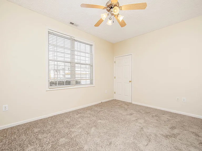3930-101 Bardstown Ct — Photo 21