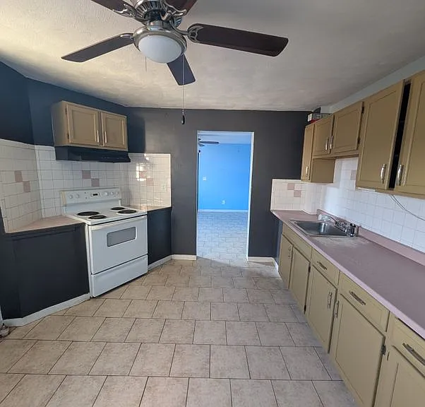 13 William C Kelly Sq #2D — Photo 6