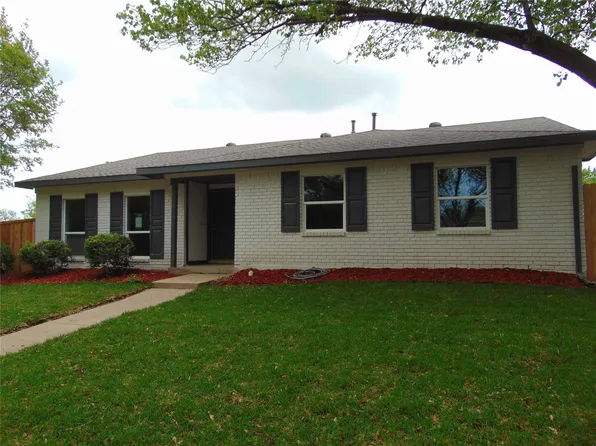 2918 Ashglen Dr, Garland, TX 75043