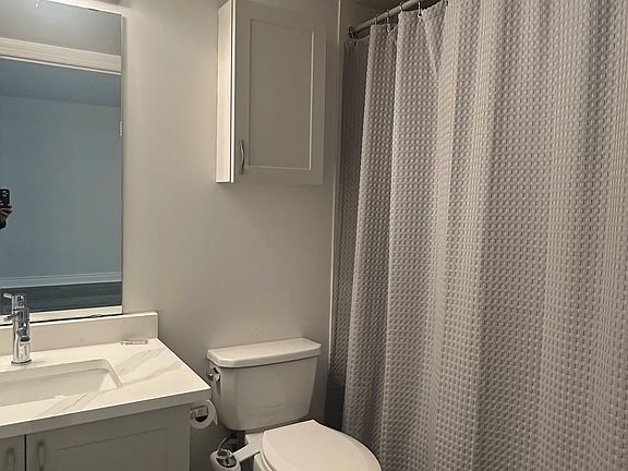 5th image of 234 Rideau St #506