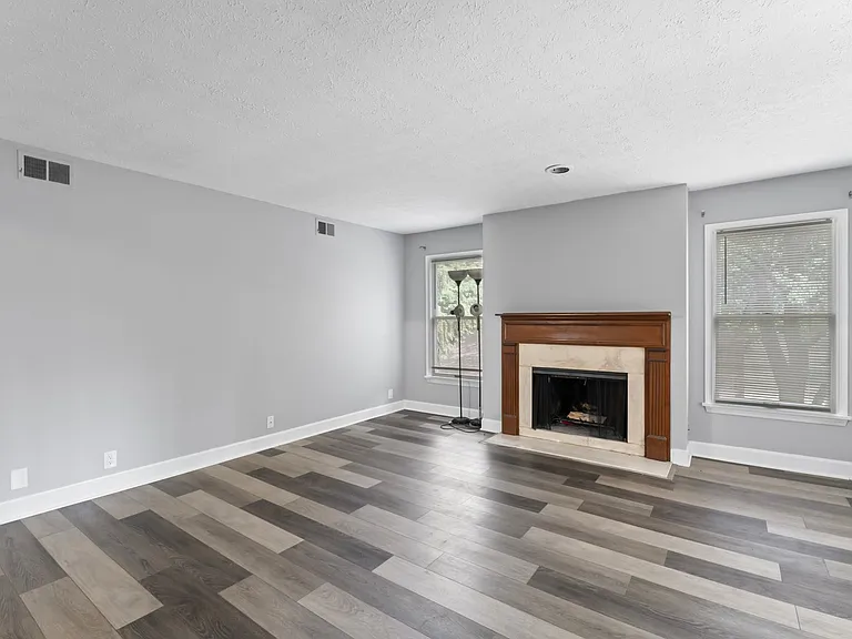 10331 Shelbyville Rd — Photo 8