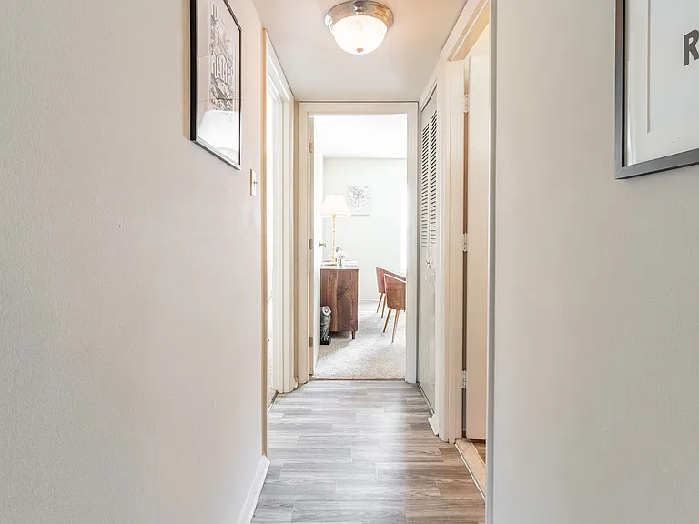 Willow Oaks Apartments — Photo 30