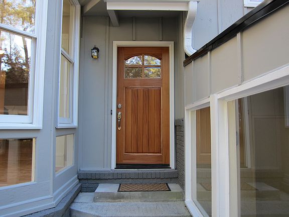 3rd image of 3399 Archwood Dr