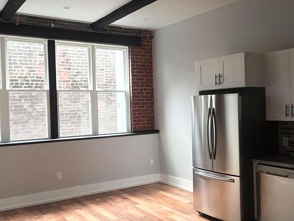 4th image of 1027 E Montgomery Ave #4