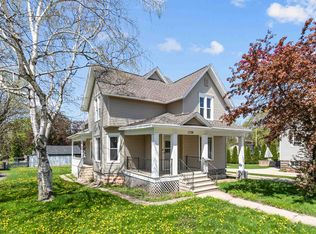 1739 Elmwood Ave, Oshkosh, WI 54901