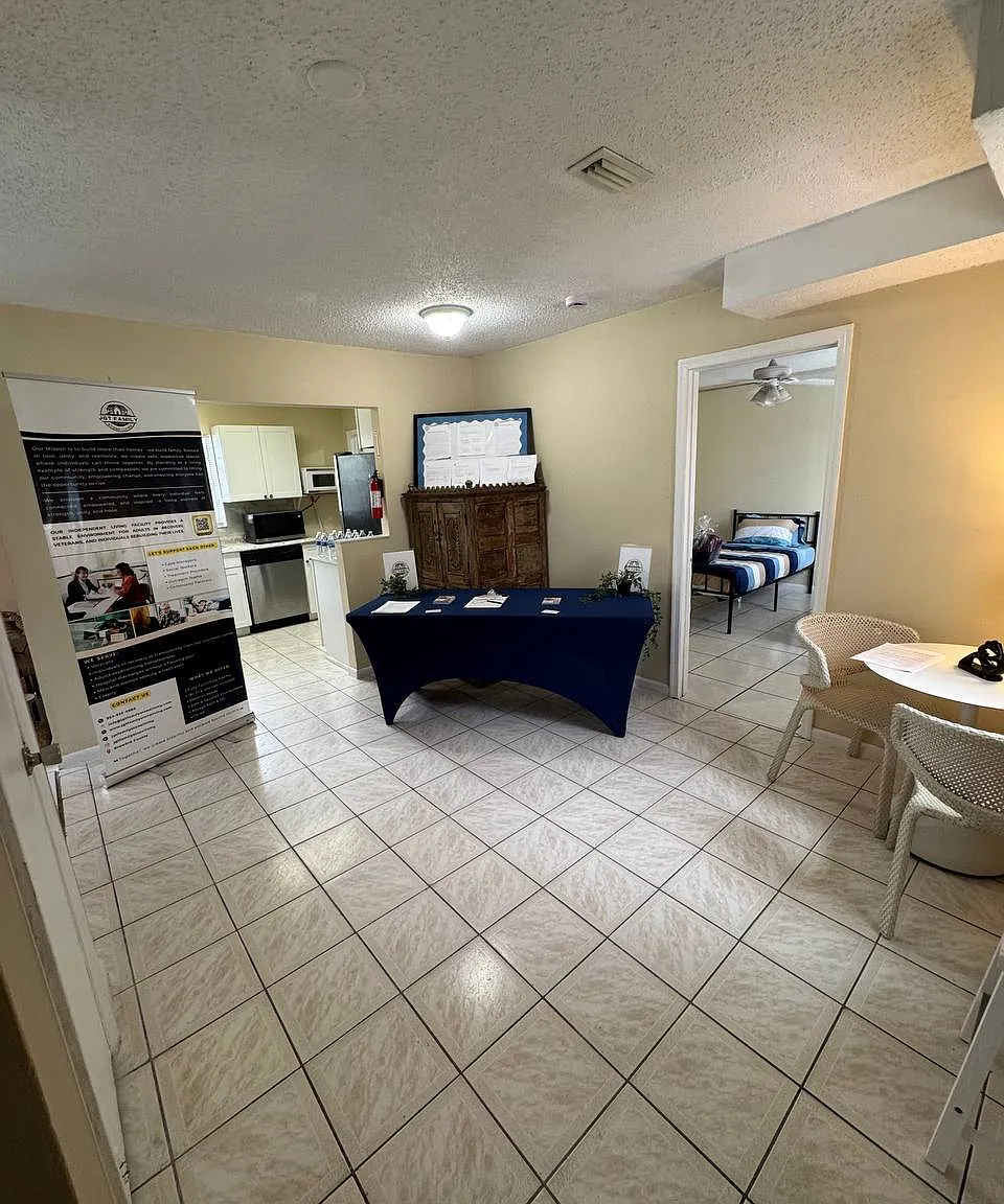 4 bed, 1732 sqft, $850 — Photo 2