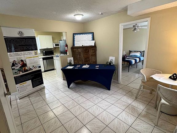 2nd image of 412 SW 10th Ct #412
