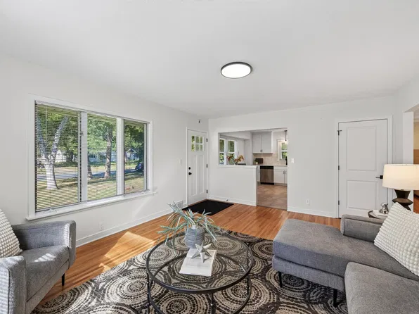 2106 Richard Ave, White Bear Lake, MN 55110
