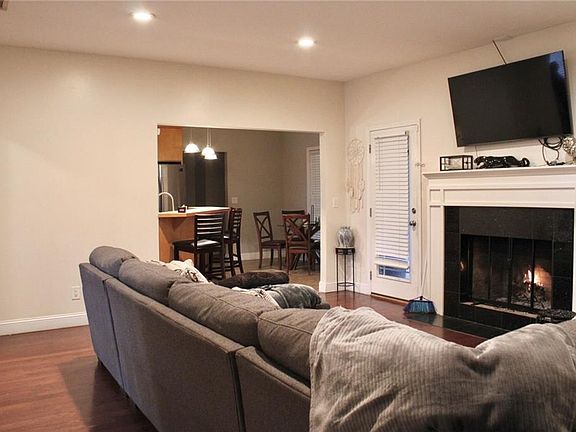 2nd image of 125 Trailwood Rd