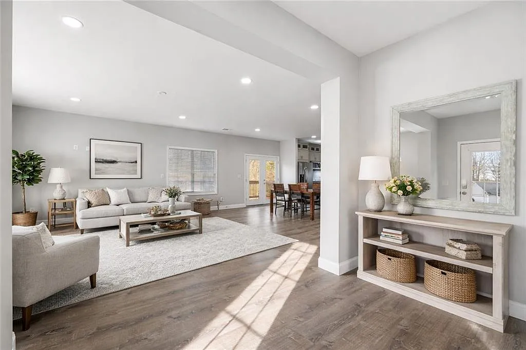 Building Photo - 450 Oliver Ridge Dr