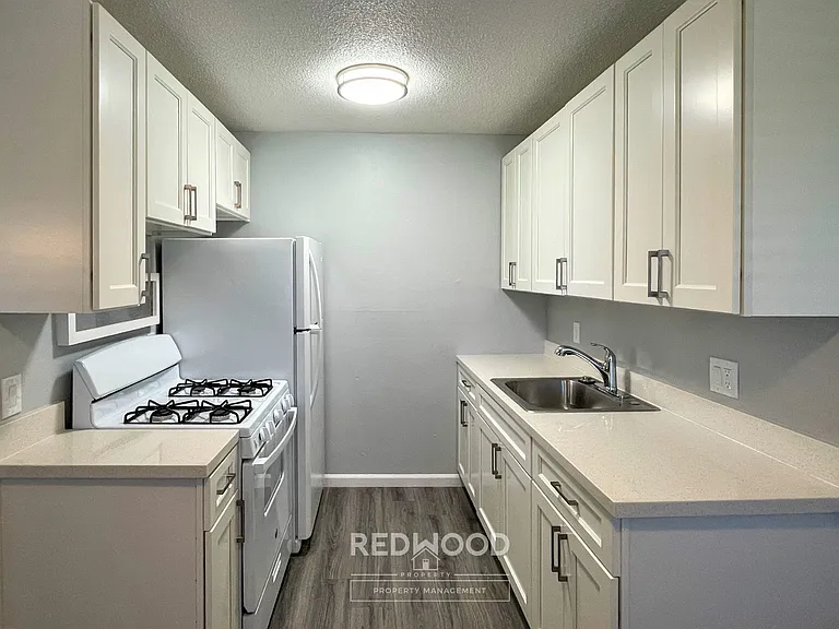 5324 Holiday Dr. — Photo 21