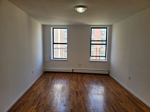 2nd image of 1365 Sheridan Ave #3D