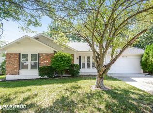 1107 Spencer Rd, Saint Peters, MO 63376