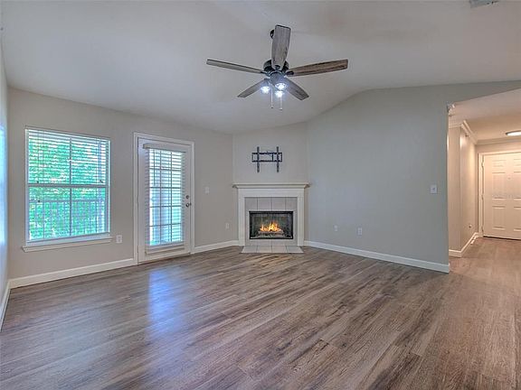 5th image of 18344 Bridle Club Dr