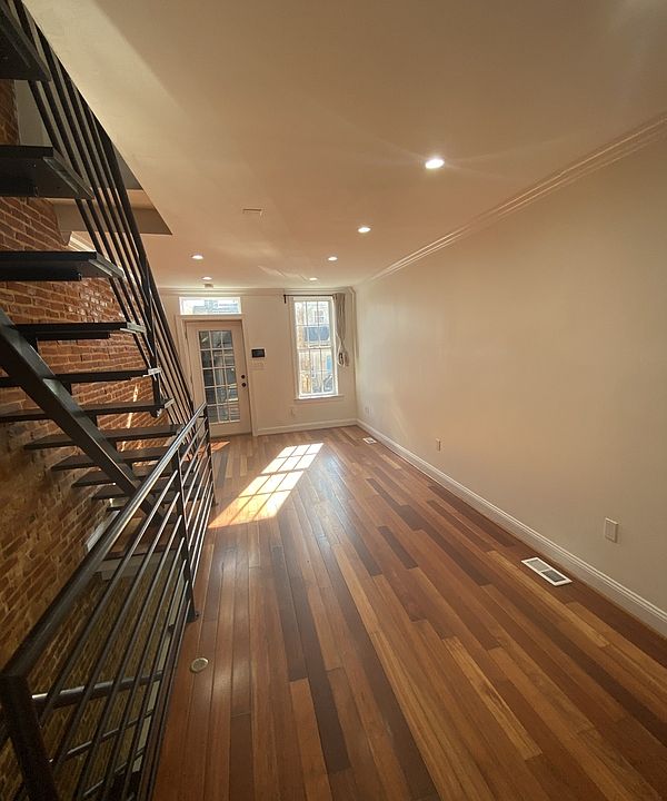 1st image of 20 N Madeira St #1