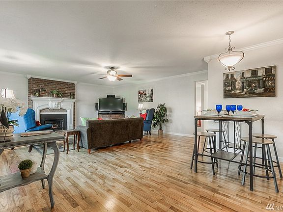 3rd image of 523 5th St NE
