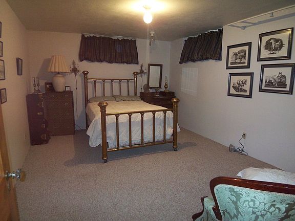 5th image of 701 Sherman St