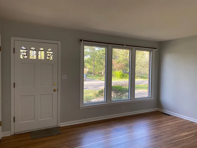 47 Hillsboro Rd — Photo 12