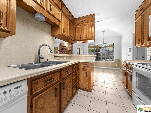 4th image of 506 Pondview Dr