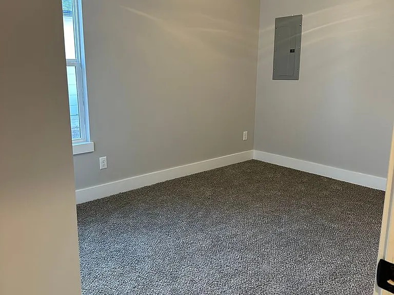2936 W Murdock St — Photo 9