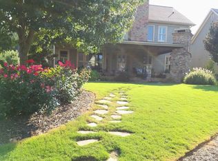 82 Lake Haven Dr, Cartersville, GA 30120