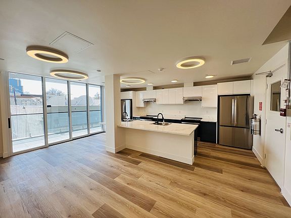2nd image of 2435 San Pablo Ave #410