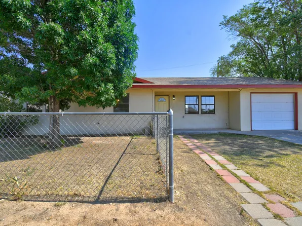 826 La Luz Dr, Belen, NM 87002