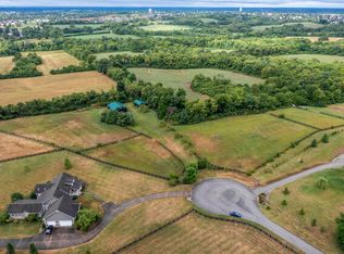 4 Springhouse Dr, Nicholasville, KY 40356