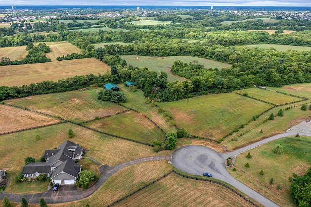 4 Springhouse Dr photo 1