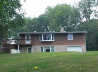 7298 Prairie View Dr, Eden Prairie, MN 55346