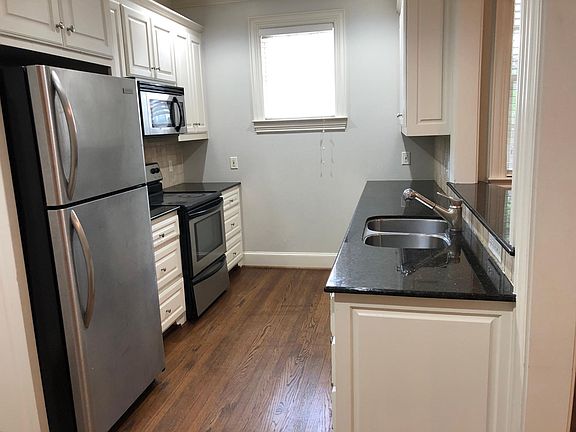 3rd image of 4509 Emerson Ave #A