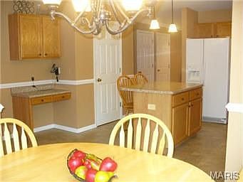 3rd image of 4451 Meadowgreen Estates Dr