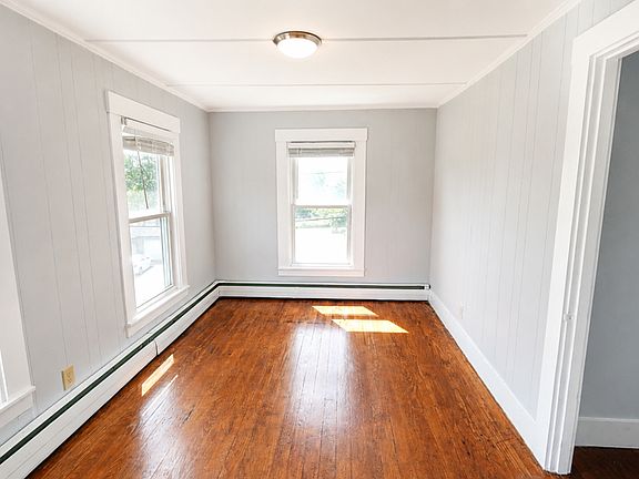 5th image of 91 Sullivan St APT 3