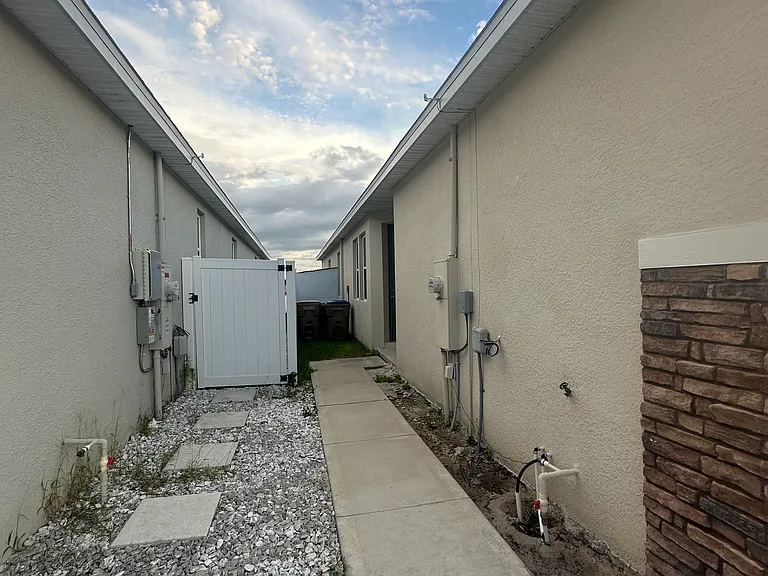 Rankin St — Photo 10