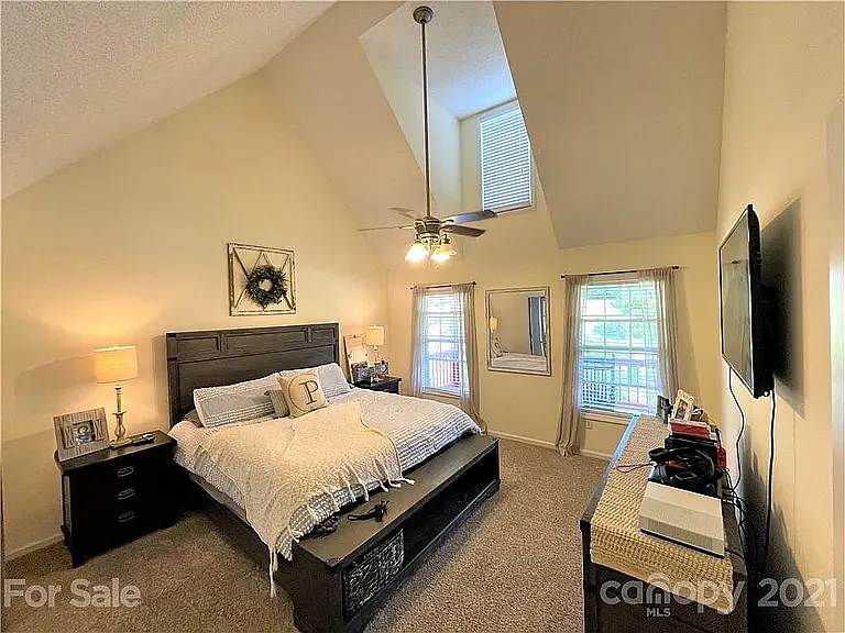 17 Grove Garden Ave — Photo 9