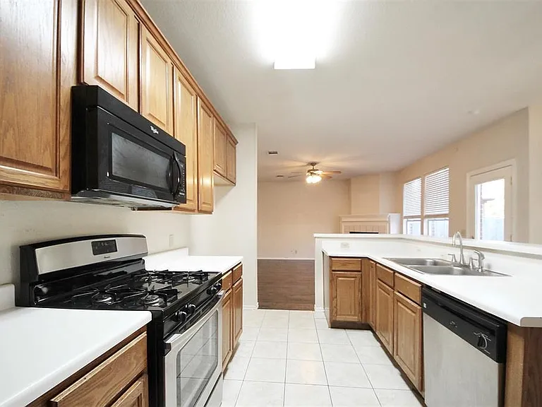 1204 Stepp Bnd — Photo 8