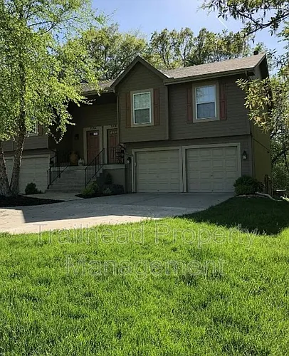 7108 N Church Rd Photo 1